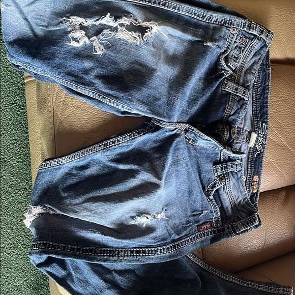 Silver Jeans Denim - Silvers , Francis cut, 30/33 , wider bottom , kinda worn smoke free home